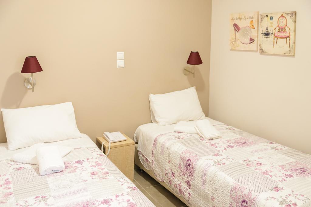 LUX Hotel Piraeus Buitenkant foto