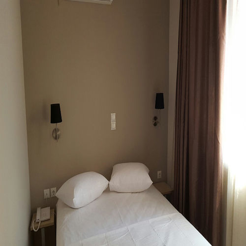 LUX Hotel Piraeus Buitenkant foto