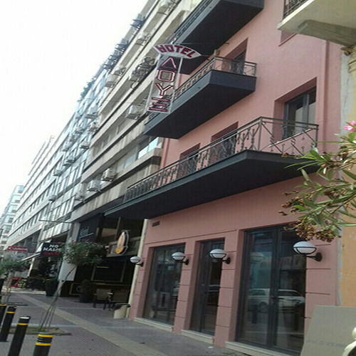 LUX Hotel Piraeus Buitenkant foto