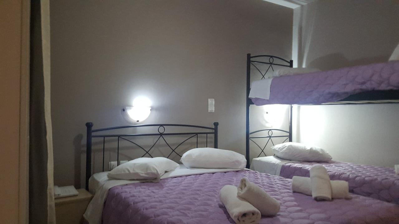 LUX Hotel Piraeus Buitenkant foto