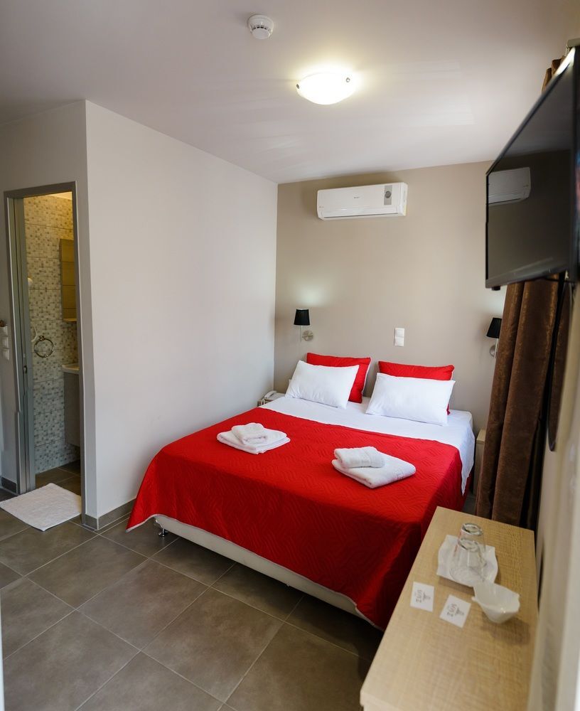 LUX Hotel Piraeus Buitenkant foto