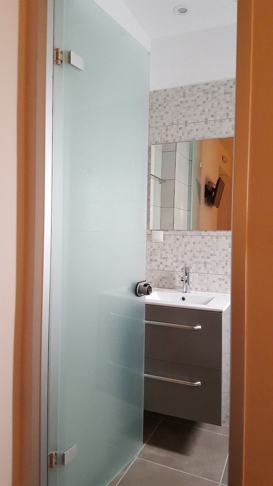 LUX Hotel Piraeus Buitenkant foto